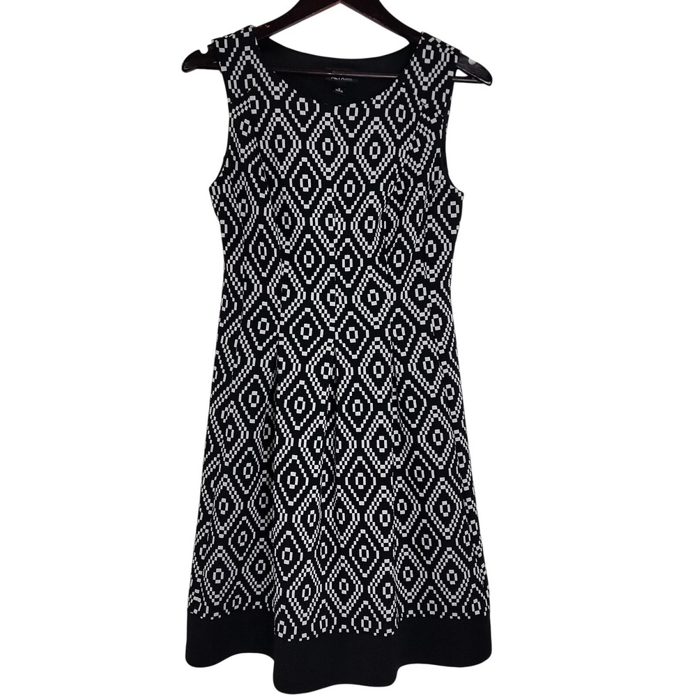 Alyx Women's Fit & Flare Dress Size 6 Black White Geometric‎ Sleeveless Knit